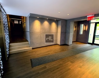 Stanton St. - Photo Thumbnail 3