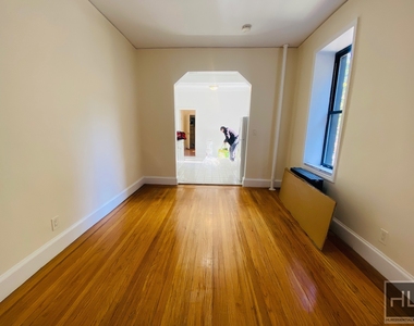 East 38th Street - Photo Thumbnail 2