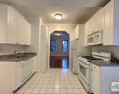 East 38th Street - Photo Thumbnail 4