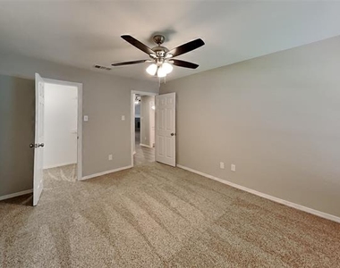 821 Willow Court - Photo Thumbnail 11