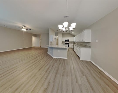 821 Willow Court - Photo Thumbnail 6