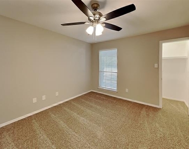 821 Willow Court - Photo Thumbnail 14