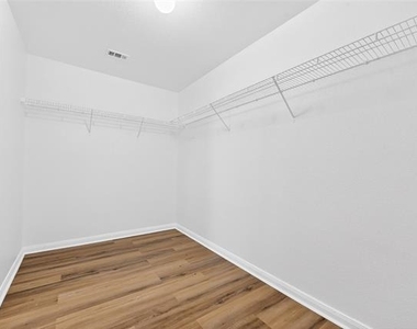 3115 Elam Drive - Photo Thumbnail 17