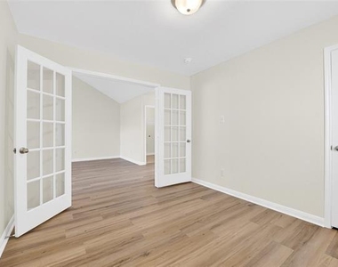 3115 Elam Drive - Photo Thumbnail 10
