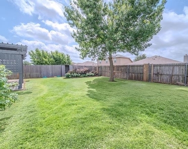 2037 Cedar Trail - Photo Thumbnail 32