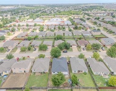 2037 Cedar Trail - Photo Thumbnail 38