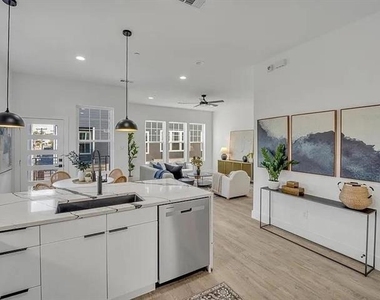 631 N Tyler Street - Photo Thumbnail 11