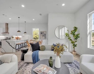 631 N Tyler Street - Photo Thumbnail 1
