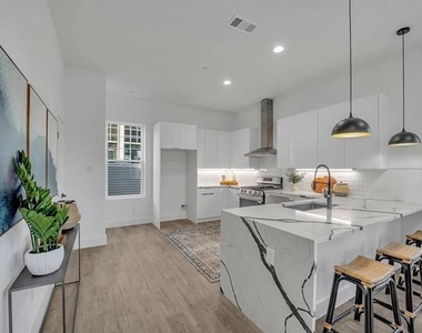 631 N Tyler Street - Photo Thumbnail 12