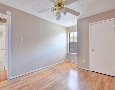 1912 Bernice Street - Photo Thumbnail 11