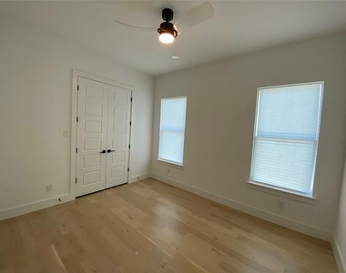 805 S Glasgow - Photo Thumbnail 16