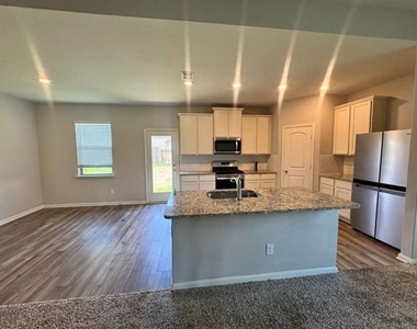 408 Zimmet Drive - Photo Thumbnail 21