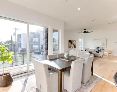 2336 N Carroll Avenue - Photo Thumbnail 16