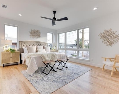 2336 N Carroll Avenue - Photo Thumbnail 21