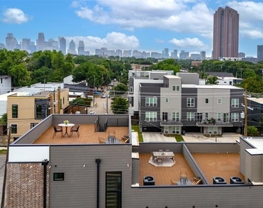 2336 N Carroll Avenue - Photo Thumbnail 26