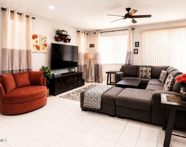 9659 W Cashman Drive - Photo Thumbnail 5