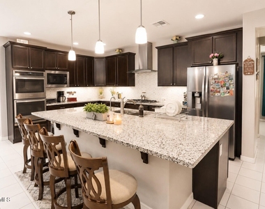 9659 W Cashman Drive - Photo Thumbnail 3