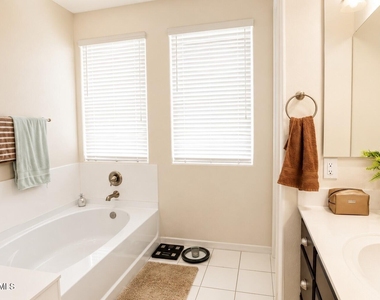 9659 W Cashman Drive - Photo Thumbnail 24