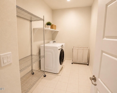 9659 W Cashman Drive - Photo Thumbnail 21