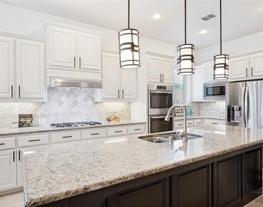 1210 Skyflower Lane - Photo Thumbnail 5