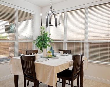 1210 Skyflower Lane - Photo Thumbnail 7
