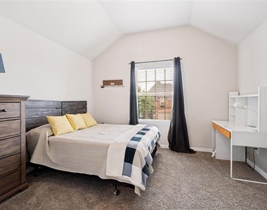 1210 Skyflower Lane - Photo Thumbnail 14