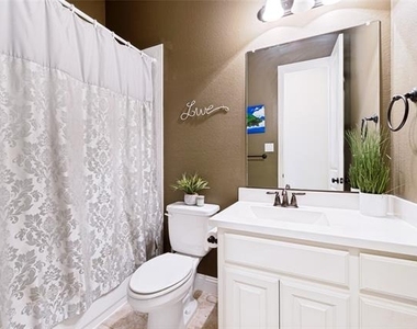 1210 Skyflower Lane - Photo Thumbnail 20