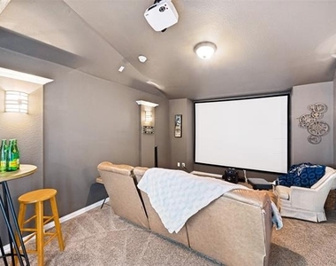 1210 Skyflower Lane - Photo Thumbnail 10