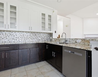 2114 Rustic Ridge Drive - Photo Thumbnail 13