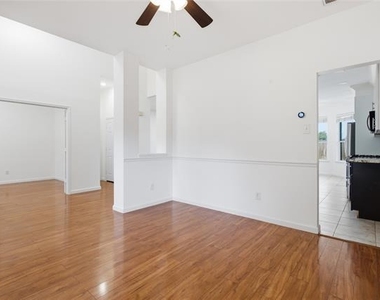 2114 Rustic Ridge Drive - Photo Thumbnail 17
