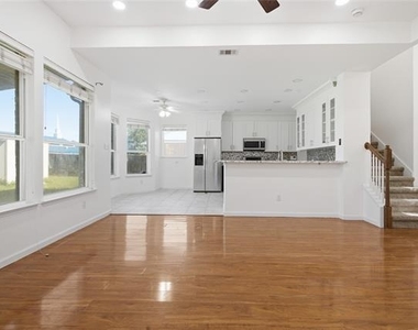 2114 Rustic Ridge Drive - Photo Thumbnail 10