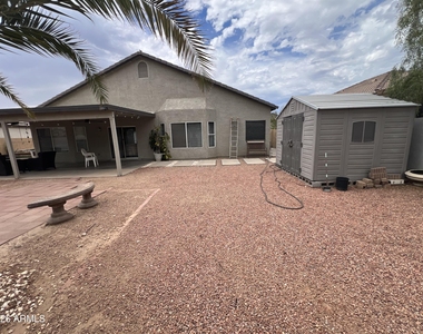 7709 W Wood Lane - Photo Thumbnail 7