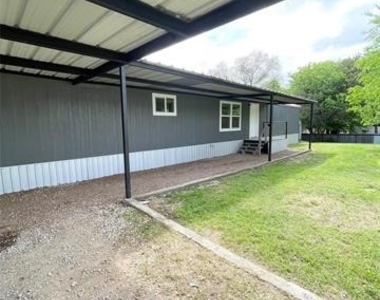 433 Capricorn Drive - Photo Thumbnail 5