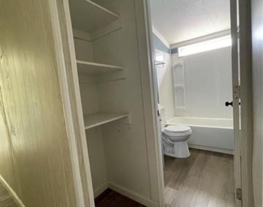 433 Capricorn Drive - Photo Thumbnail 26