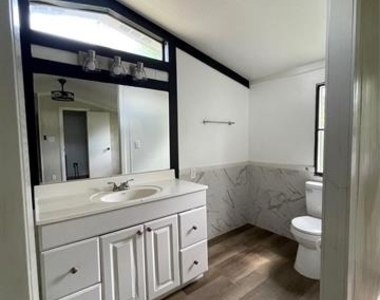 433 Capricorn Drive - Photo Thumbnail 16
