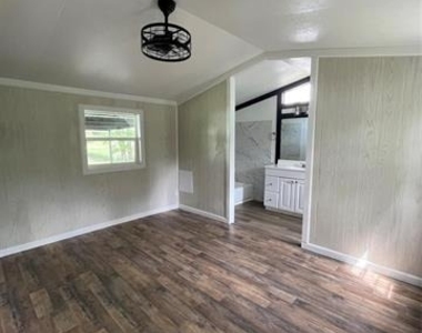 433 Capricorn Drive - Photo Thumbnail 18