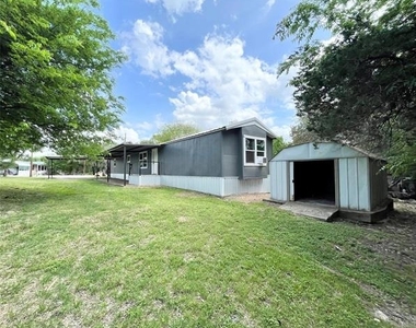 433 Capricorn Drive - Photo Thumbnail 4