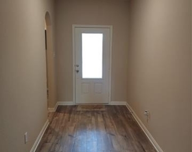 280 Moonstone Way - Photo Thumbnail 2