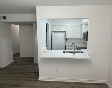 5881 Preston View Boulevard - Photo Thumbnail 4