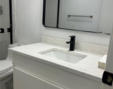 5881 Preston View Boulevard - Photo Thumbnail 9