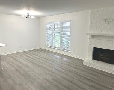 5881 Preston View Boulevard - Photo Thumbnail 3