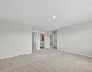 1402 Bridgestone Drive - Photo Thumbnail 12