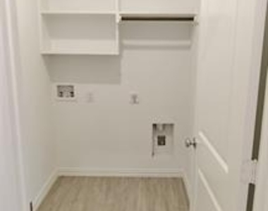 4812 Sagerun Drive - Photo Thumbnail 10