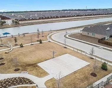 4812 Sagerun Drive - Photo Thumbnail 26