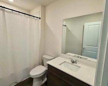 3909 Kipling Drive - Photo Thumbnail 6