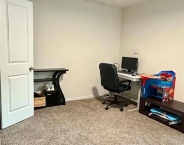 3909 Kipling Drive - Photo Thumbnail 2
