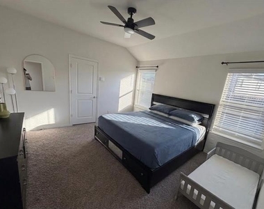 3909 Kipling Drive - Photo Thumbnail 8