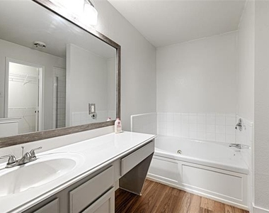 2629 Terrace Drive - Photo Thumbnail 11