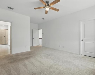 211 Harper Street - Photo Thumbnail 7