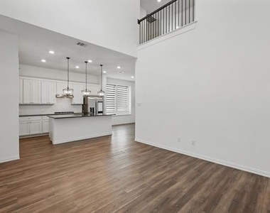 211 Harper Street - Photo Thumbnail 1